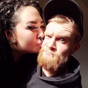 Meet your Posher, Hillary